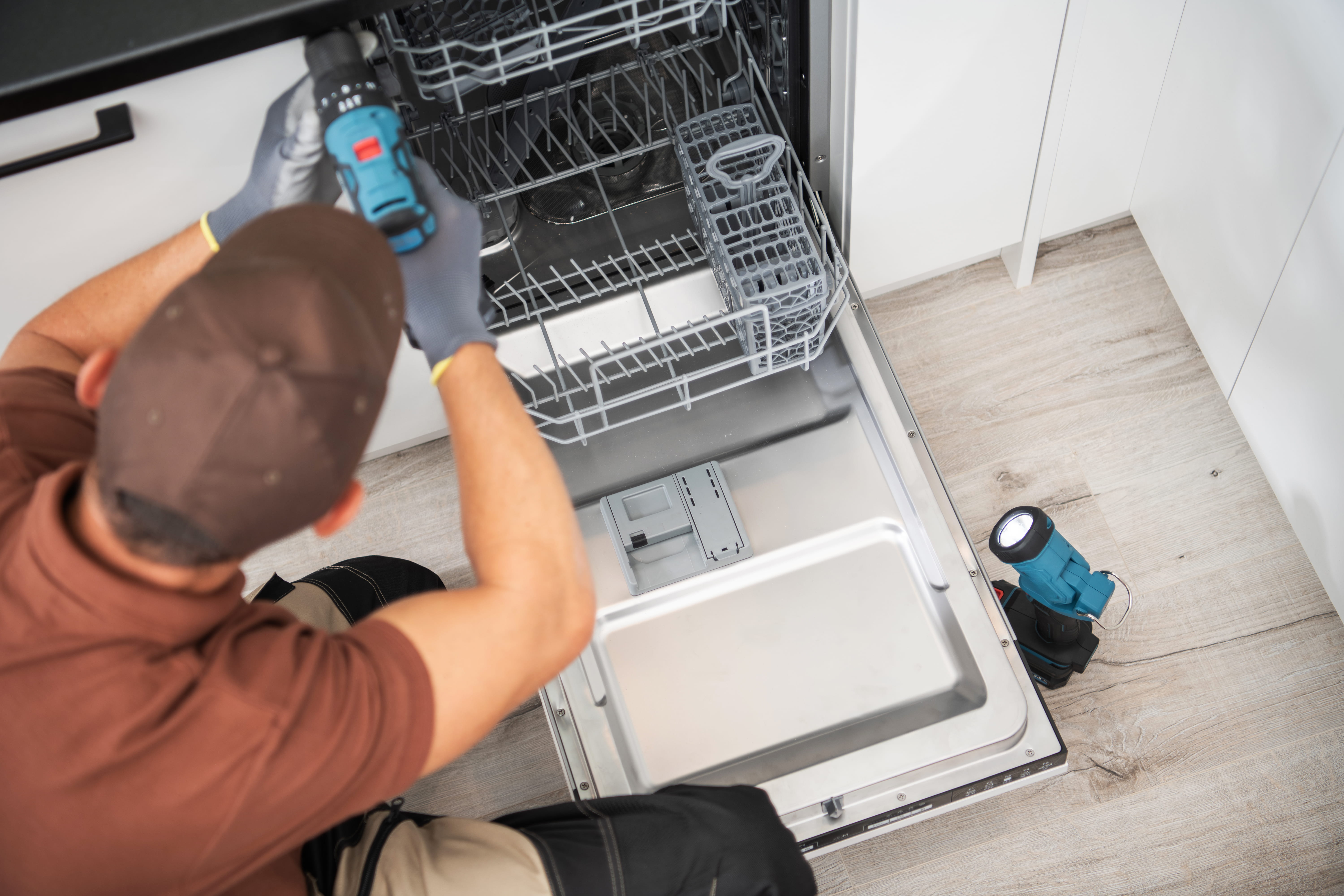 Dishwasher control board diagnostic during an on-site repair visit